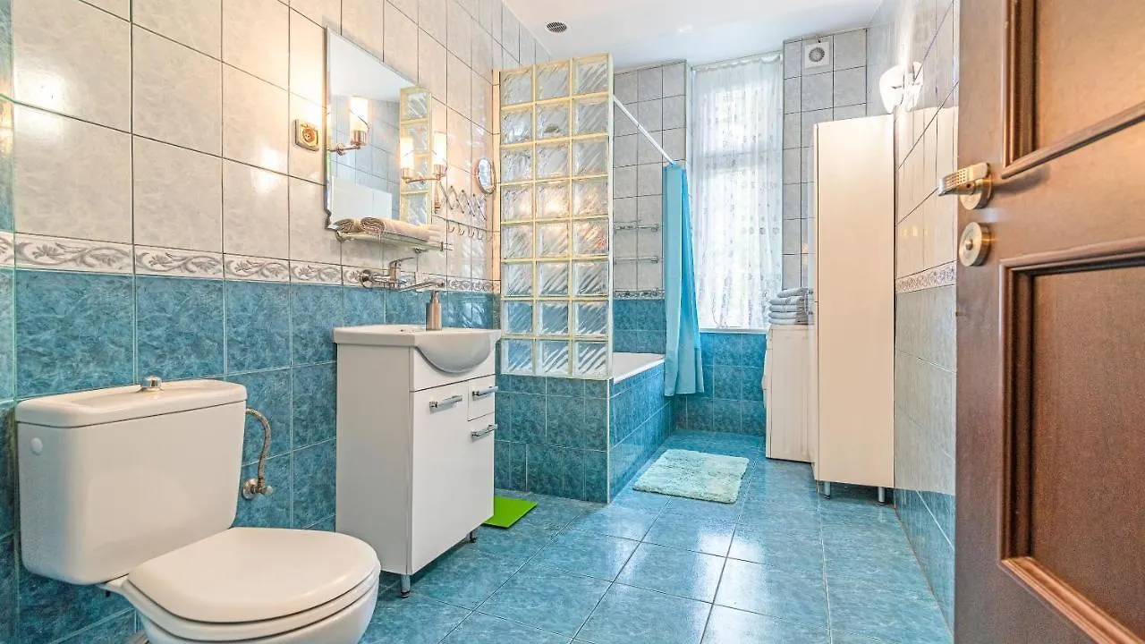 Almanak Matejki Apartment Gdansk